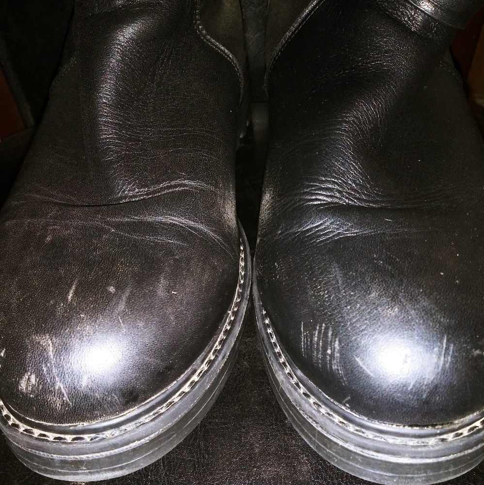 boots - Picture 3 of 6